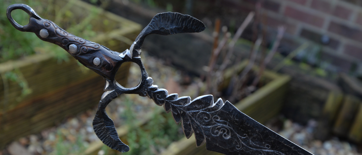 Petefire – blacksmith forged decorative sword